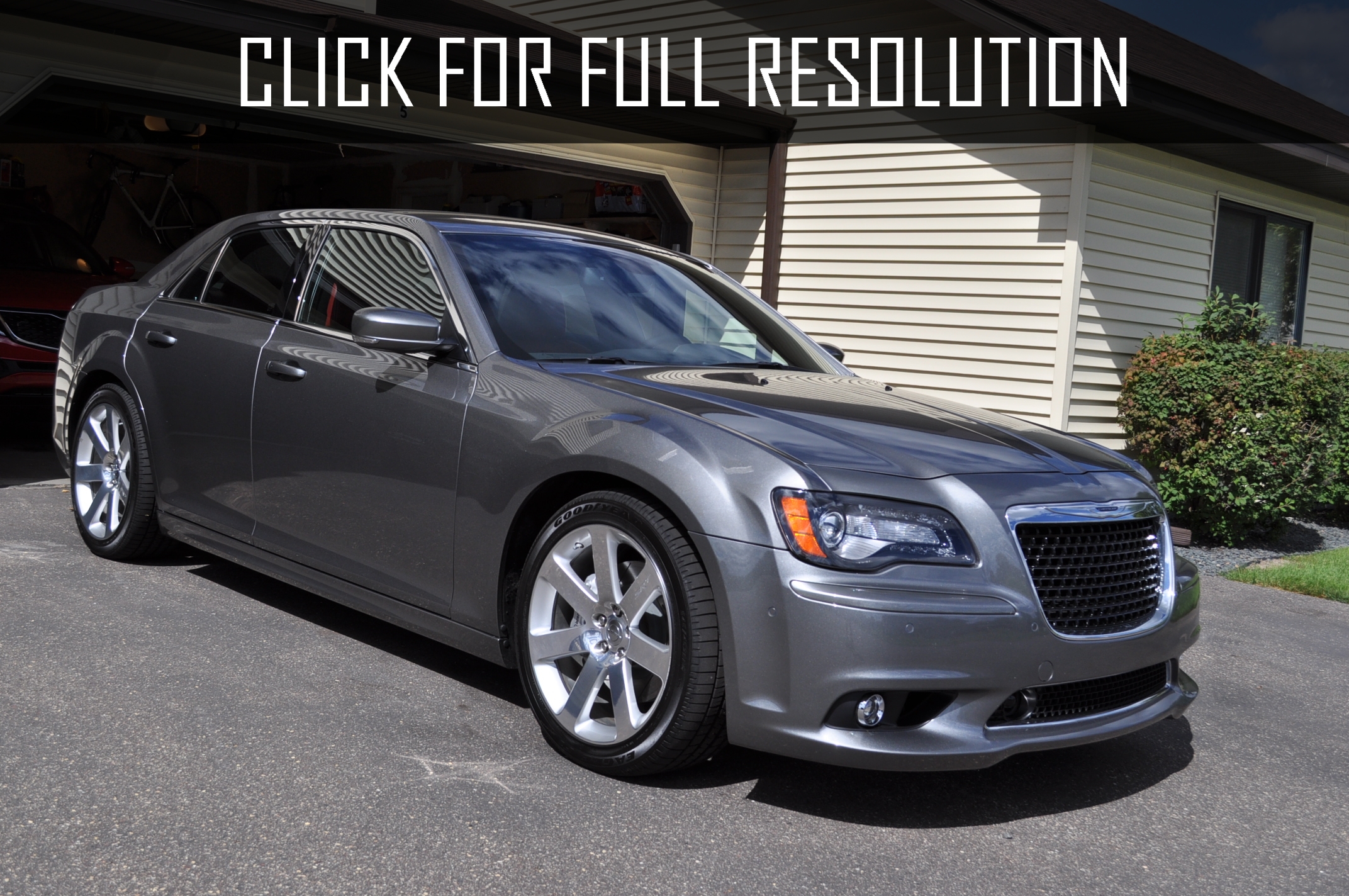 2004 Chrysler 300 Srt8 news, reviews, msrp, ratings with