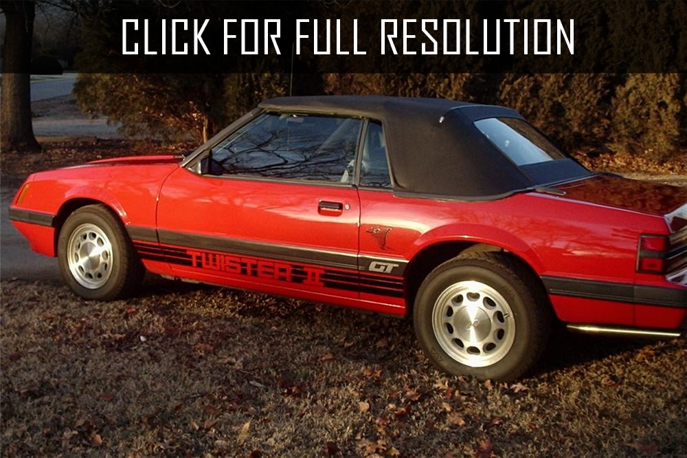 1985 Ford Mustang Convertible