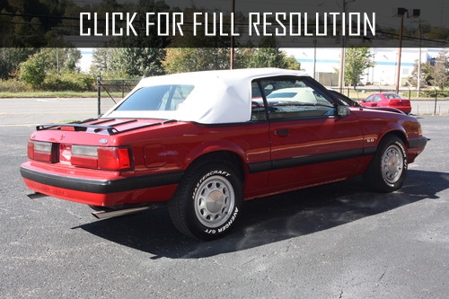 1987 Ford Mustang Convertible