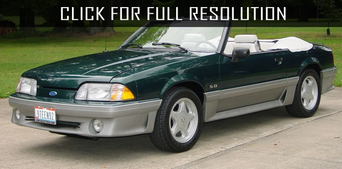 1992 Ford Mustang Convertible