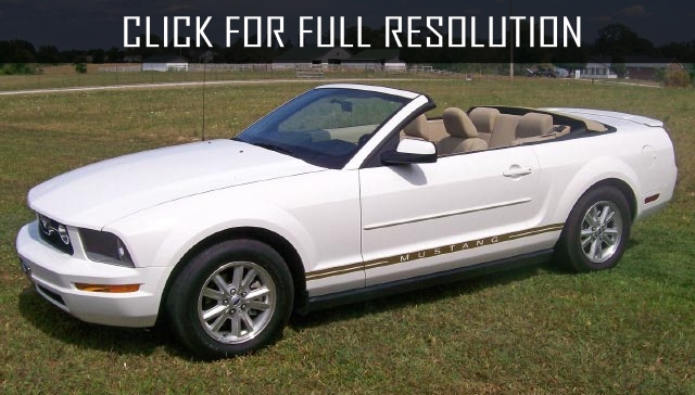 2007 Ford Mustang Convertible