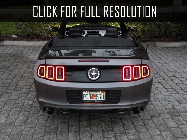 2014 Ford Mustang V6