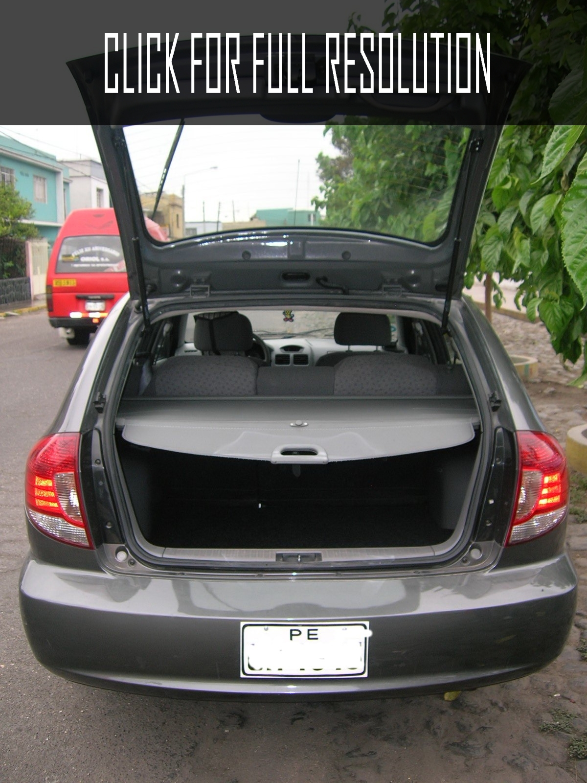 2004 Kia Rio Hatchback
