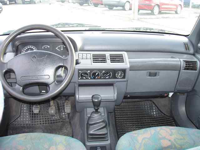 1995 Renault Clio