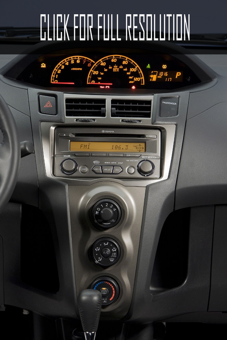 2010 Toyota Yaris Hatchback