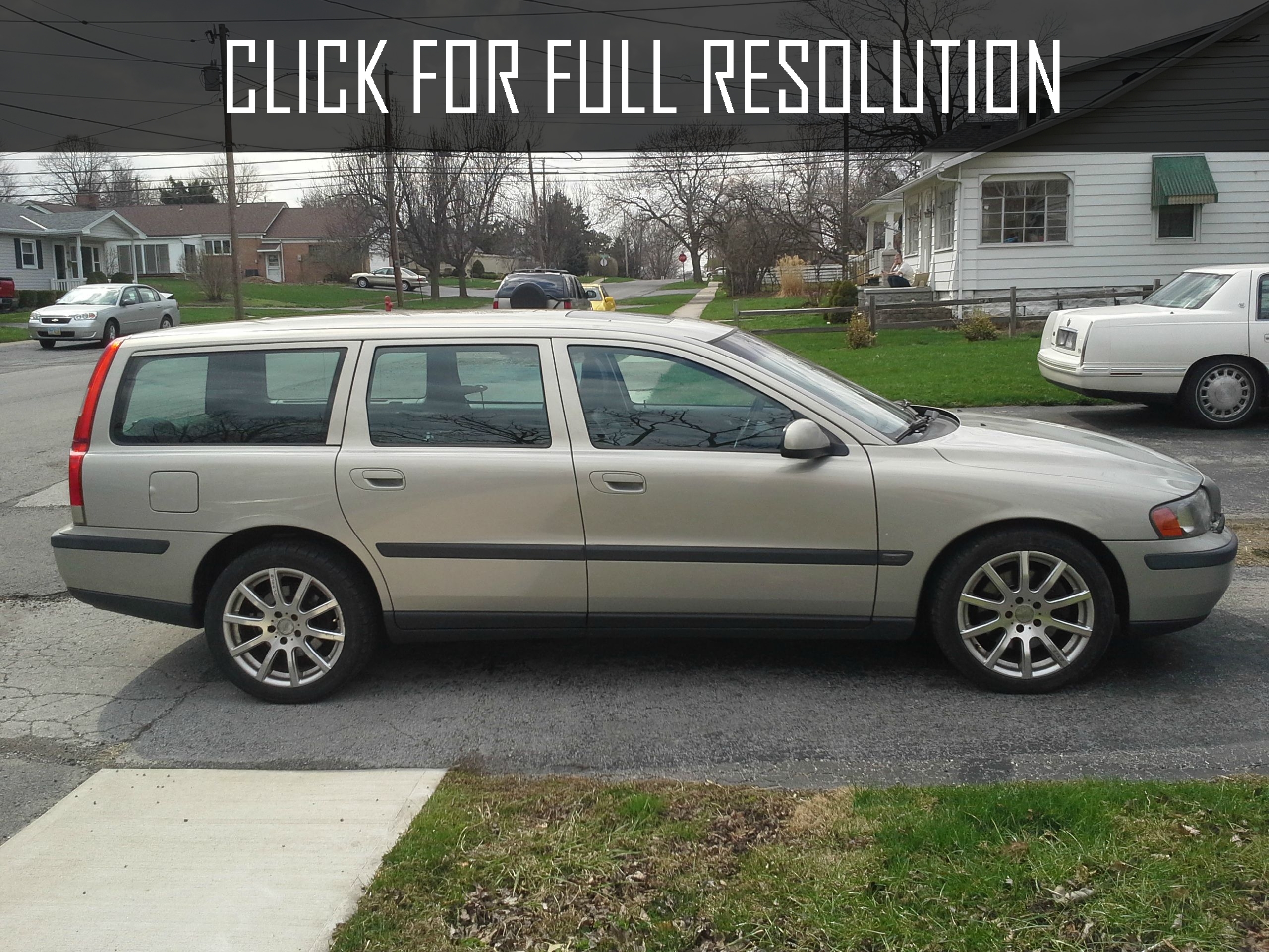 2001 Volvo V70 T5 news, reviews, msrp, ratings with